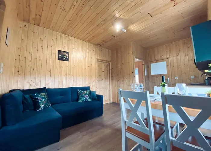 Dom wakacyjny Zielona Dolina *